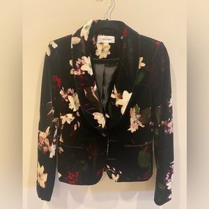 Calvin Klein Vintage Black Velvet Multi-Color Floral Short Jacket Blazer size 4